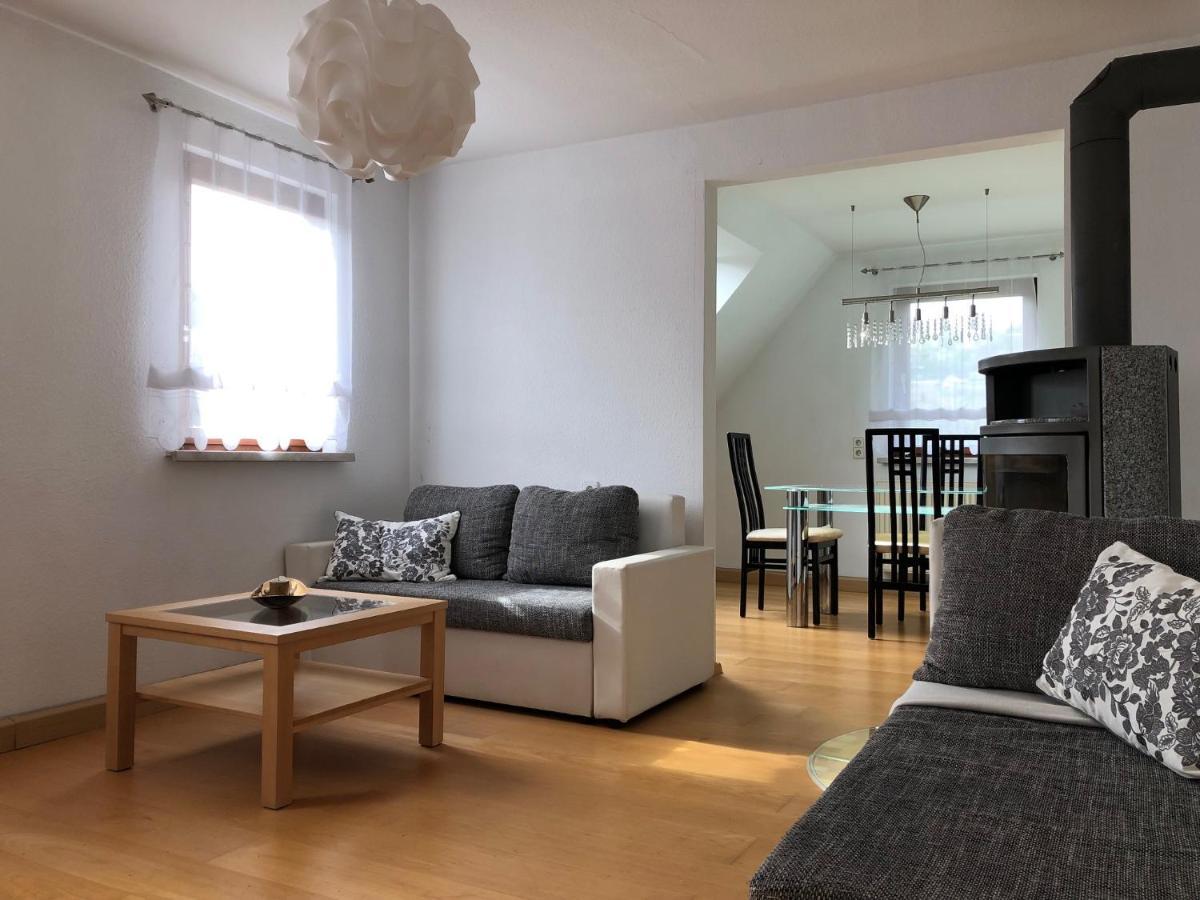 Grosse Wohnung Mit 2 Schlafzimmern Алтенщайг Екстериор снимка